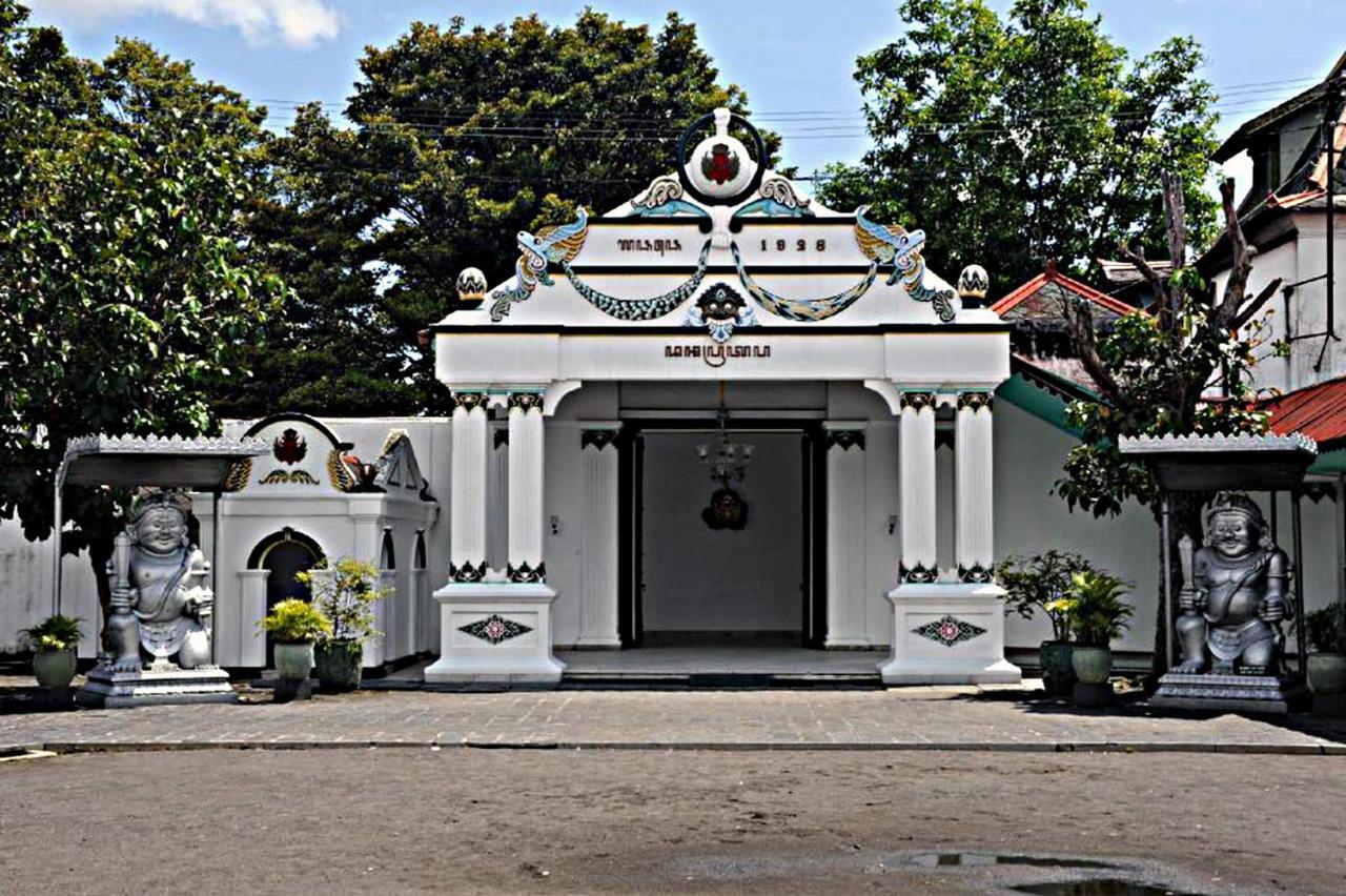 Mitra Hotel Yogyakarta Exterior photo