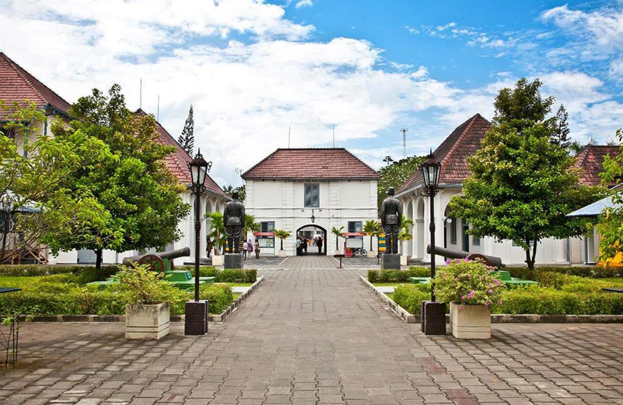Mitra Hotel Yogyakarta Exterior photo